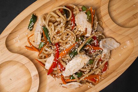 Удон с курицей