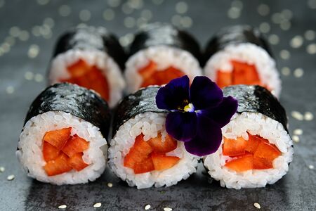 Малый ролл с болгарским перцем