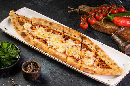 Пиде с курицей и сыром