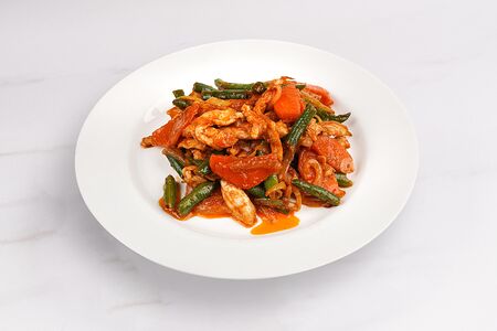 Курица с овощами в соусе том ям