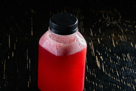 Лимонад с малиной и имбирем