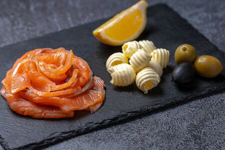 Семга в розах