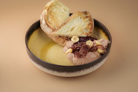 Паштет куриный с хрустящей чиабаттой