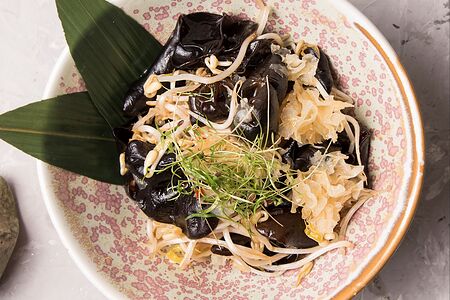 Салат Инь Янь