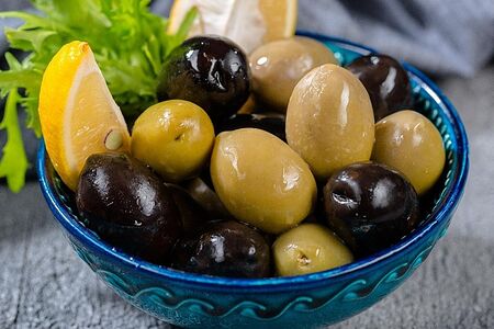 Оливки и маслины