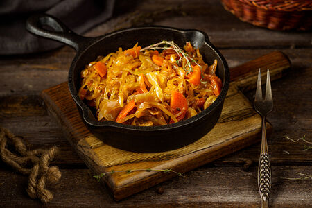 Фирменная тушеная капуста