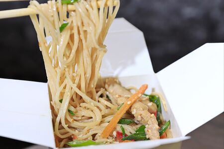 Вок с креветкой