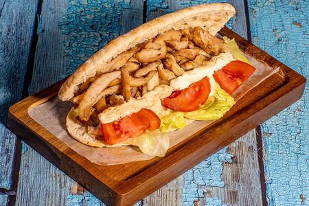 Киприйская пита с курицей