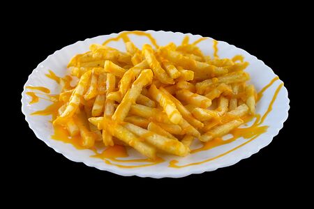 Картофель фри с сыром чеддер