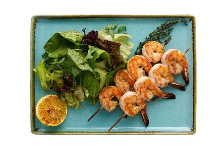 Креветки на гриле с салатом