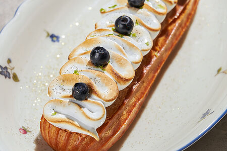 Эклер с лимонным курдом