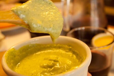 Фирменный жёлтый соус