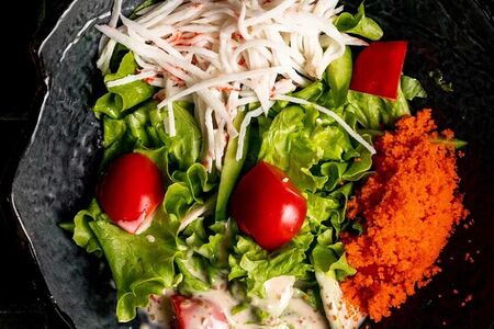 Салат Калифорния с крабом