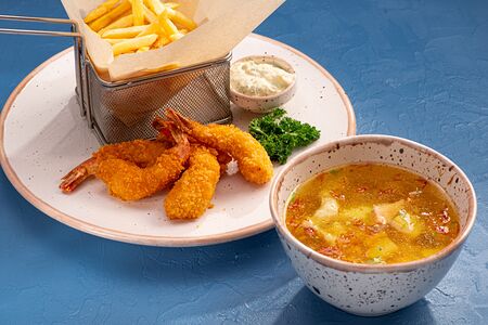 Хрустящая креветка, Уха из Сёмги, гарнир на выбор картофель Фри или Рис