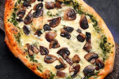 Пиццетта трюфельная с грибами