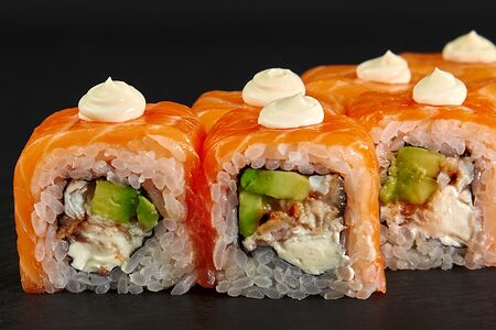 Ролл Имбирный лосось