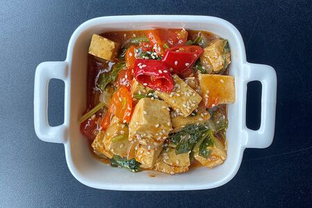 Тофу в кисло-сладком соусе