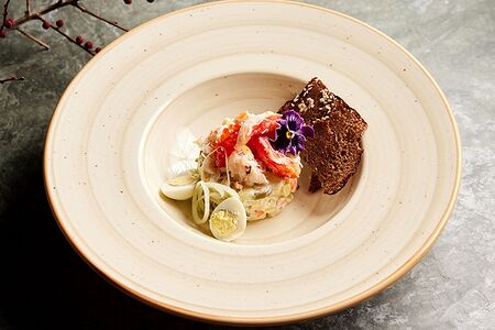 Оливье с мясом краба