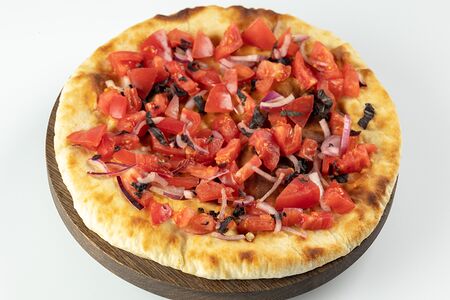 Хачапури с томатами и базиликом