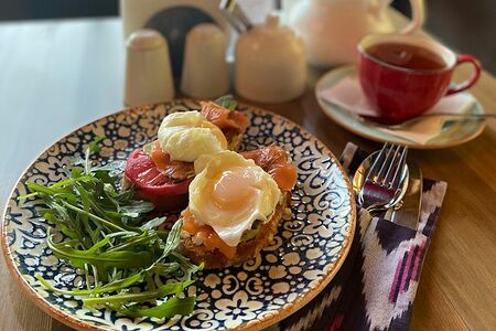 Яйцо пашот с семгой