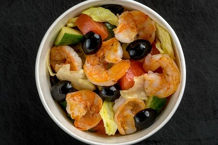 Салат с креветками