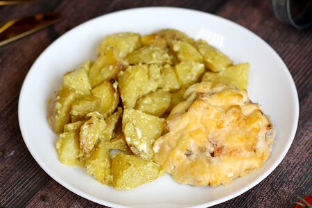 Мясо по-французски с гарниром