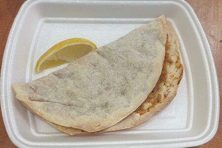 Лагмаджо с куриным фаршем и сыром сулугуни