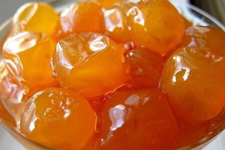 Домашнее варенье из белой черешни