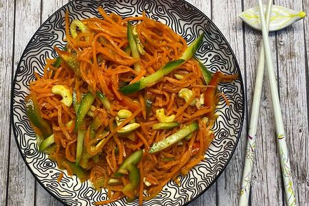 Салат Гдуджим Кореанчик