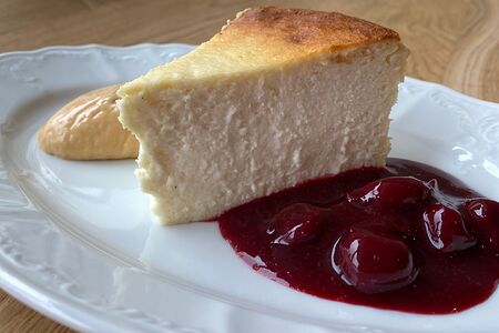 Творожная запеканка с кремом из вареной сгущенки