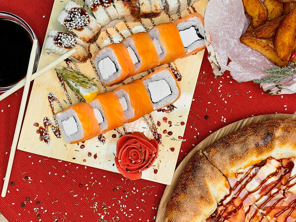 Timyan pizza  sushi