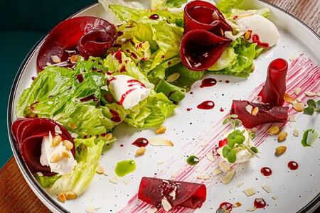 Закуска из печеной свеклы с мягким сыром