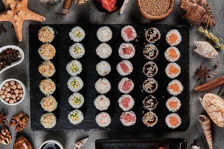 Классический Хосомаки с авокадо