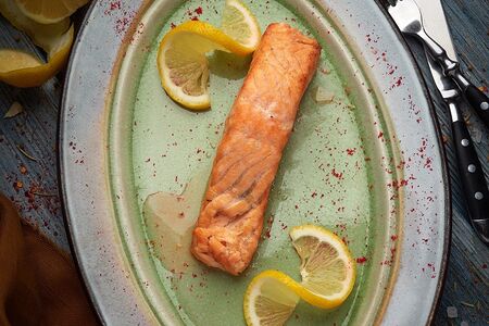 Лосось на мангале с рисом