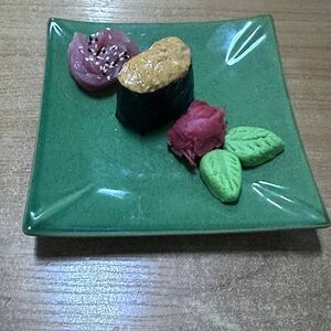 Суши Спайси магуро нигири