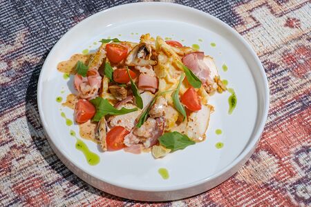 Вафли с курицей и беконом