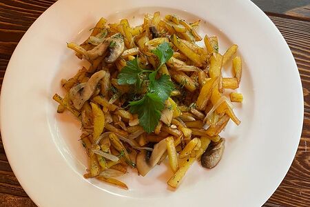 Картофель с грибами по-домашнему