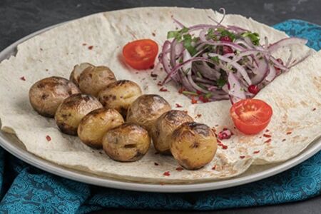 Молодой картофель на углях