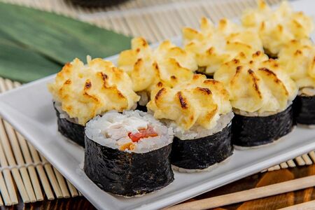 Ролл запеченный с курицей