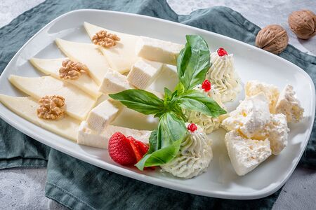 Ассорти европейских сыров