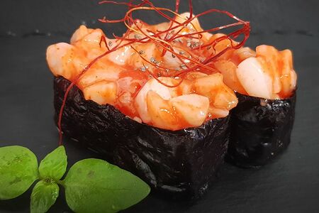 Гункан с морским гребешком