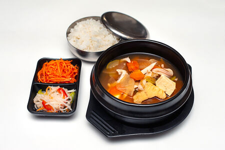 Меунтан из минтая с кальмаром