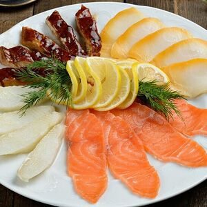 Ассорти из рыбных деликатесов