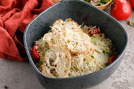 Цезарь с курицей