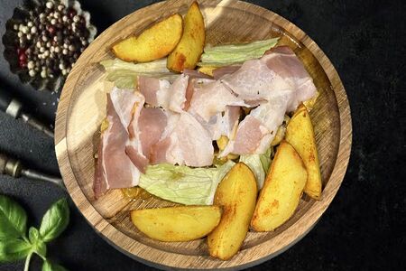 Теплый с беконом и куриным филе