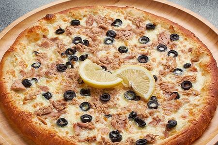 Пицца с тунцом