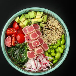 Поке с тунцом на гриле