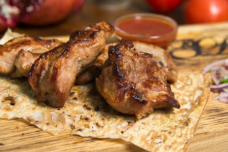 Шашлык из cвинoй шейки