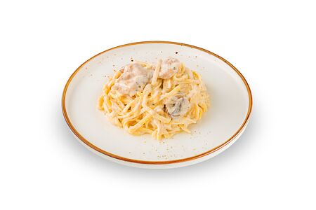 Паста с курицей и грибами