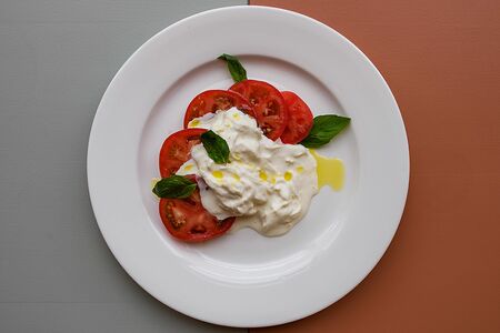 Капрезе страчателла